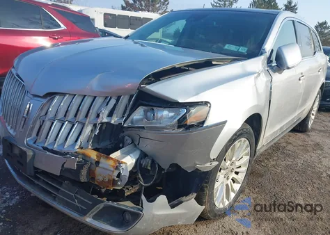 2011 Lincoln Mkt z USA, uszkodzony, nr VIN 2LMHJ5AR3BBJ55105